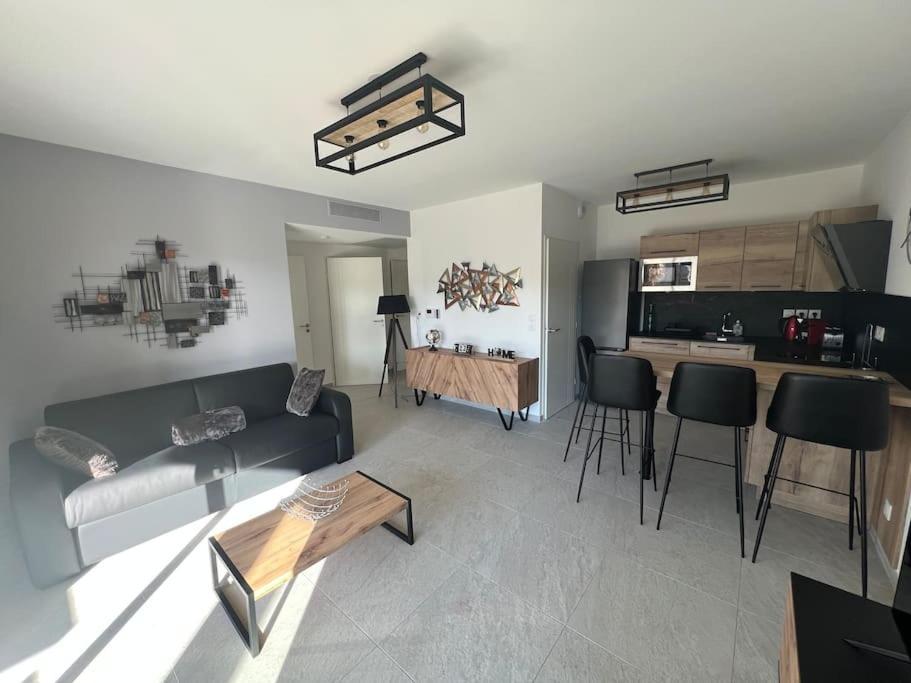 Superbe Appartement Neuf Aucalme Saint-Mandrier-sur-Mer Esterno foto